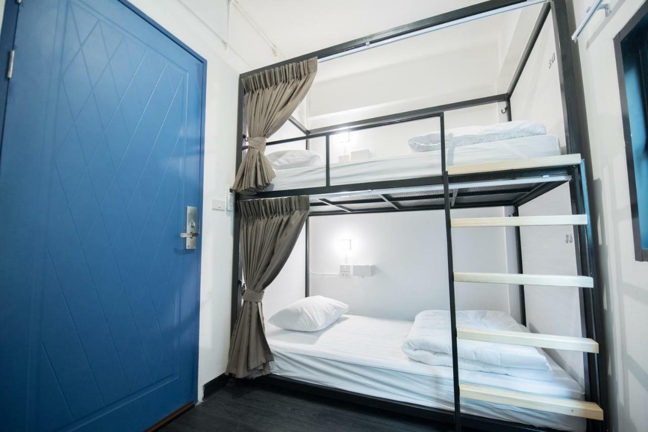Moon House Hostel Bangkok Exterior foto